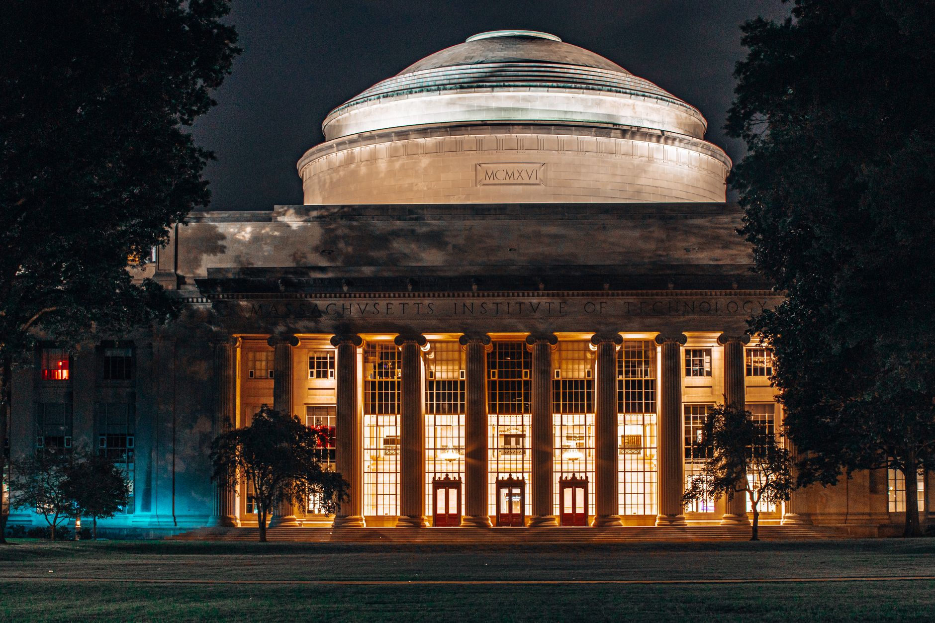 O Futuro da Inovação em Debate: Líderes da Tecnologia e Governo Americano Discutem Regulação na Casa Branca 1 pexels photo 27772402
