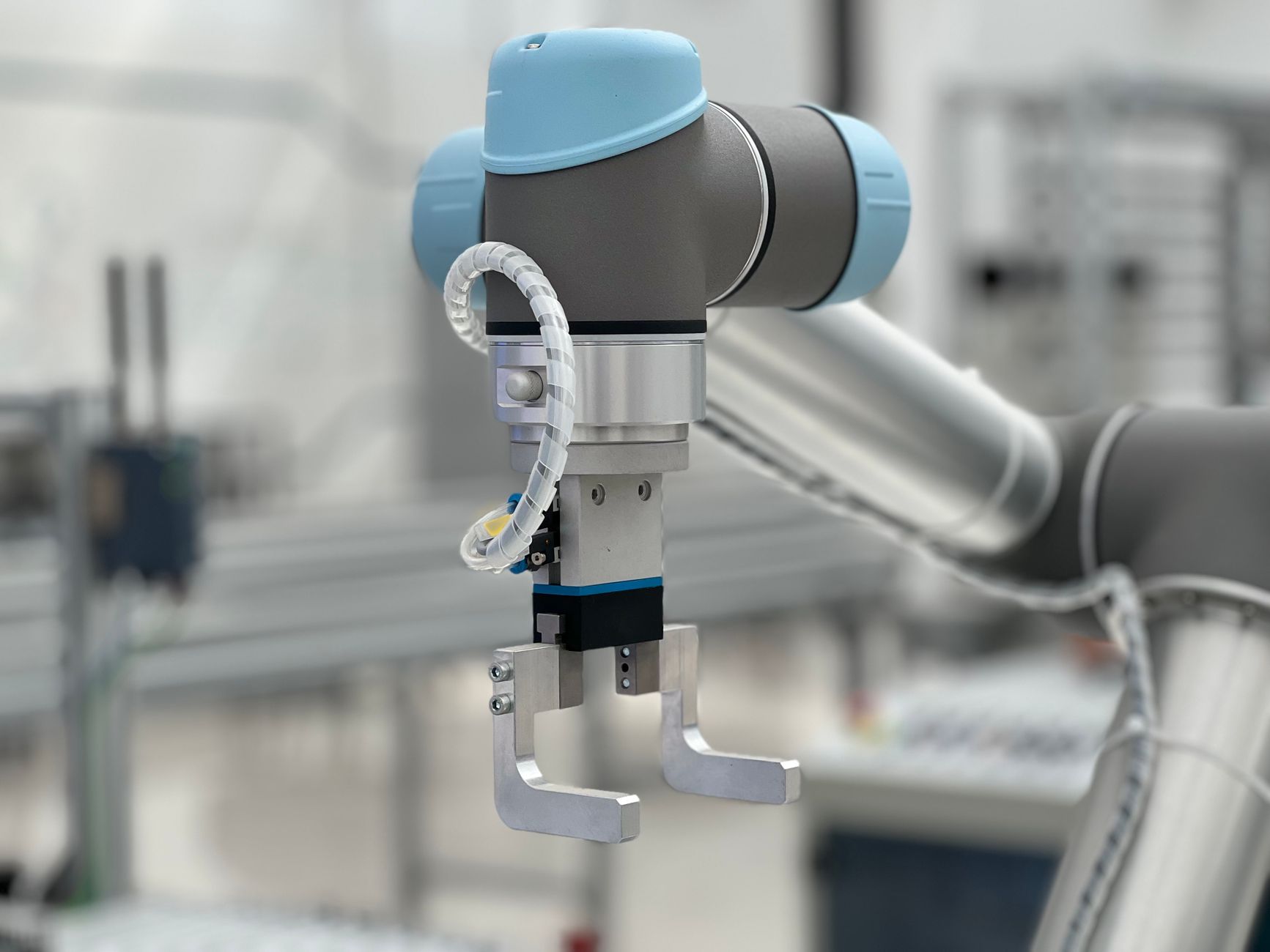 A Revolução da Destreza Robótica: Como a Mão Avançada da Xiaomi Reimagina a Manufatura 1 pexels photo 16544054