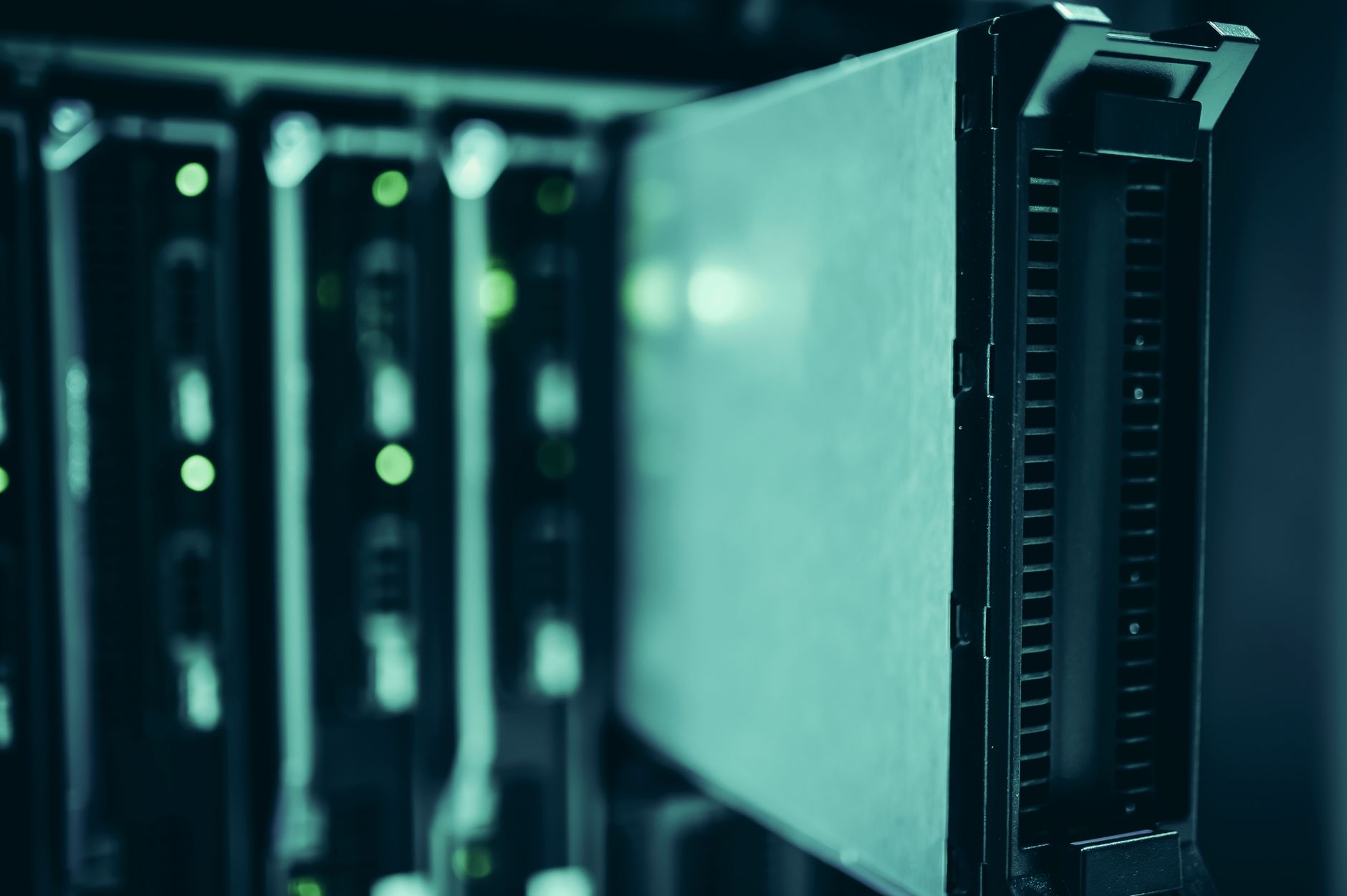 A Revolução Silenciosa da TI: Como Sistemas Agênticos Estão Redefinindo a Infraestrutura Computacional 1 pexels photo 37730212