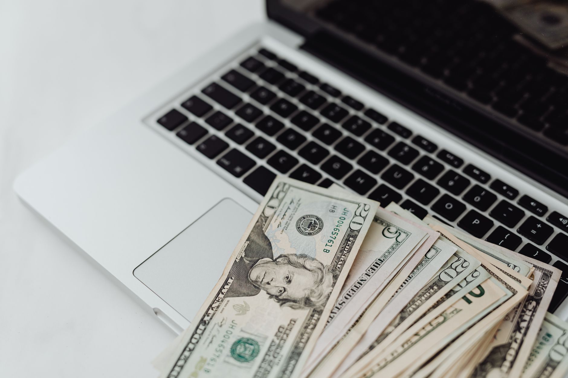 Cibersegurança em Foco: Investimentos Seed Explodem e Redefinem o Futuro da Proteção Digital 1 pexels photo 5942628